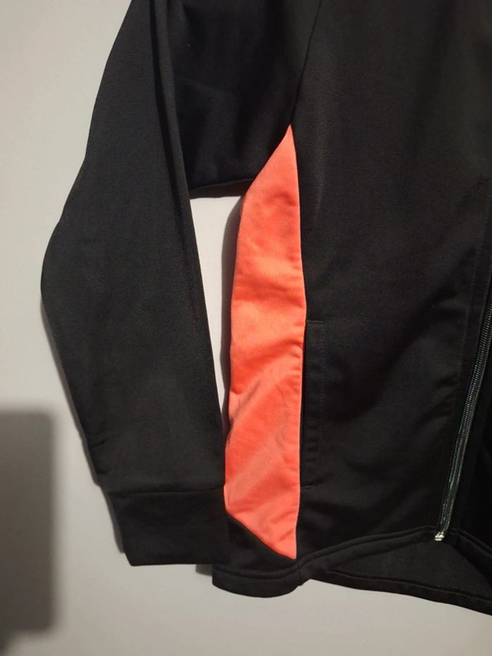 Veste puma enfant noir taille 9/10ans floqué - photo numéro 2