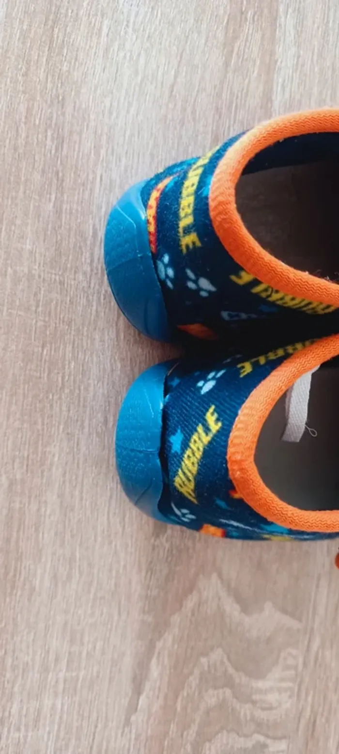 Paire de chaussons motif dinosaures garçon taille 24 - photo numéro 15