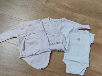 Lot 3 bodies 3 mois