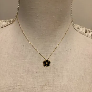 Collier chaine réglable acier inoxydable or trefle résine noire