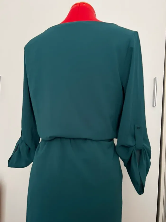 Robe ceinturée col V vert émeraude Akoz - photo numéro 6