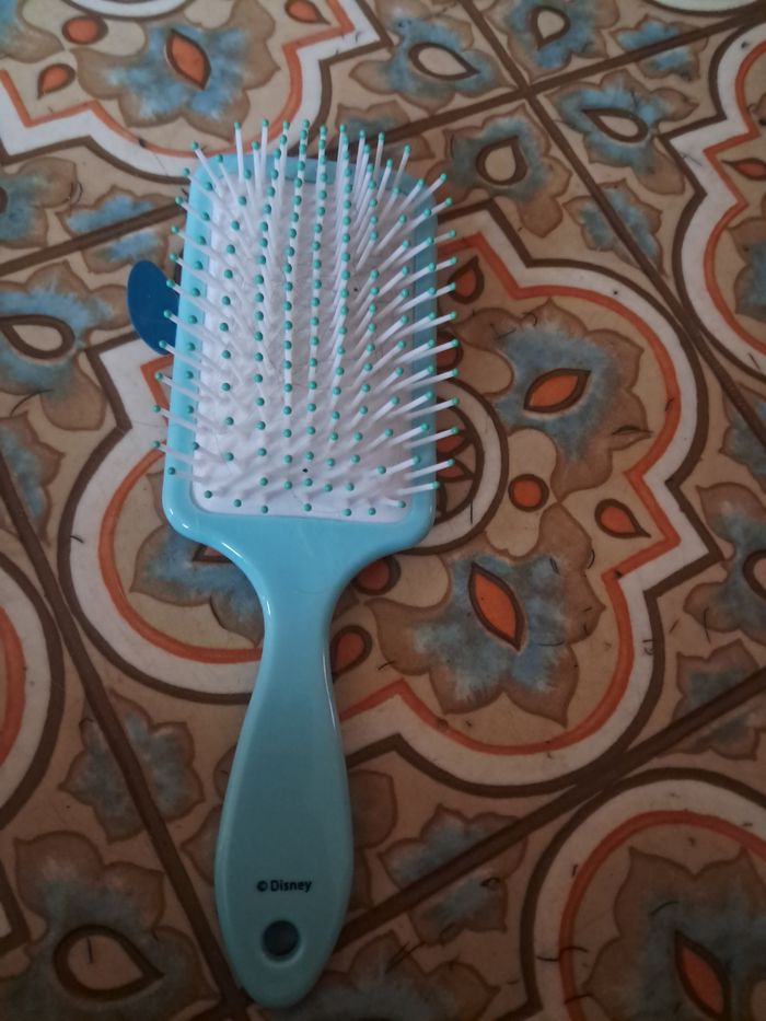 Brosse a cheuveux stitch - photo numéro 4