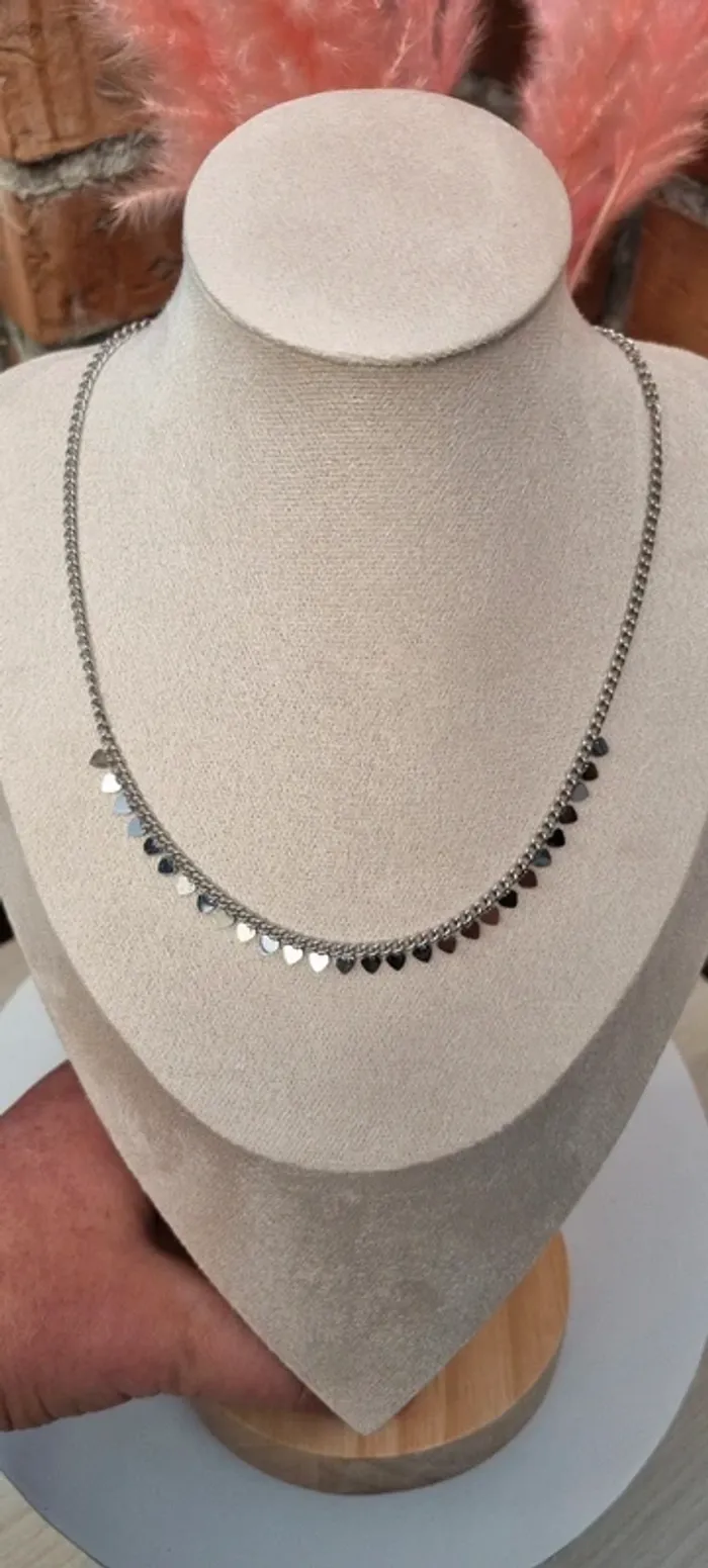 Collier argenté avec franges pampilles cœurs - photo numéro 4