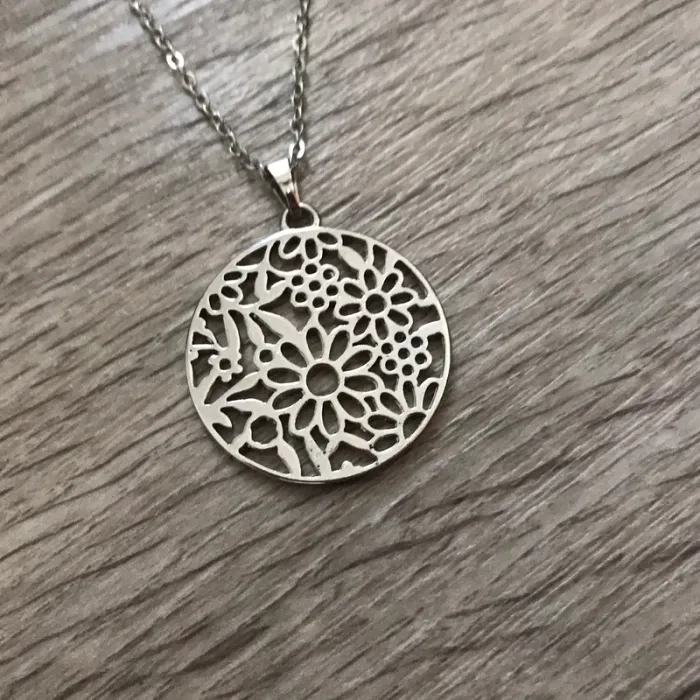 Collier fantaisi - photo numéro 2