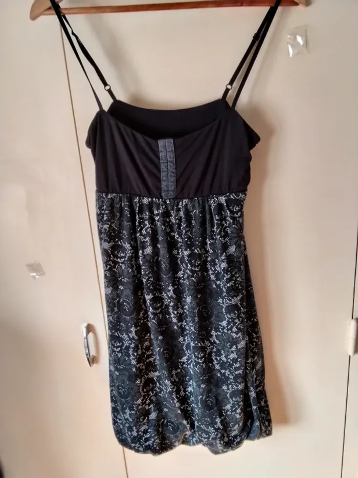 Robe a bretelle bouffante (A236) - photo numéro 2
