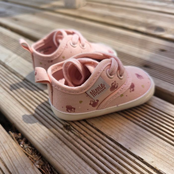 Paire de chaussures 3 / 6 mois - photo numéro 2
