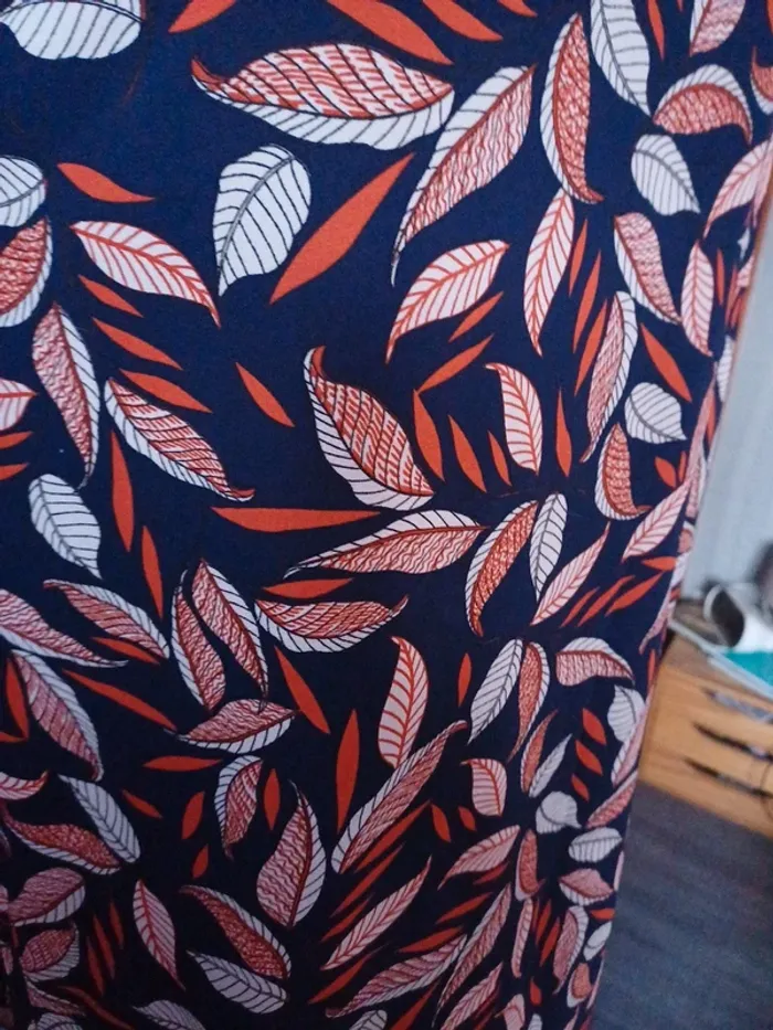 Jolie robe droite taille L motifs - photo numéro 4