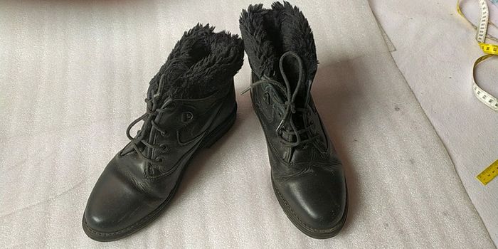 Chaussures montantes en cuir P38