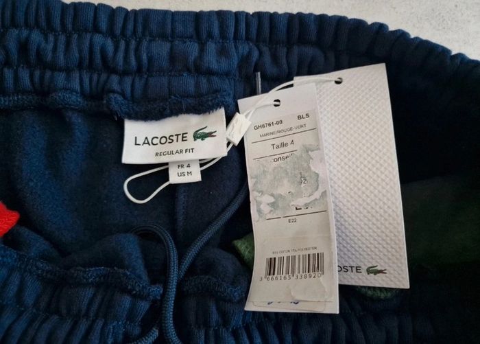 Short Lacoste taille 4 Neuf - photo numéro 5