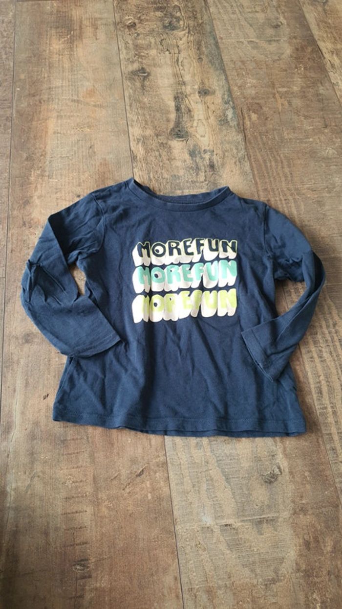 T-shirt 3 4 ans en très bon état