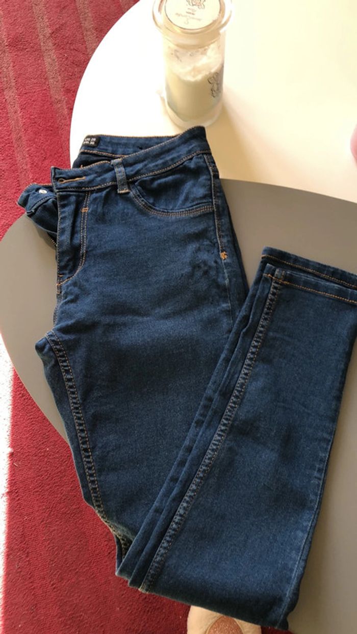 Jean Jennifer 38