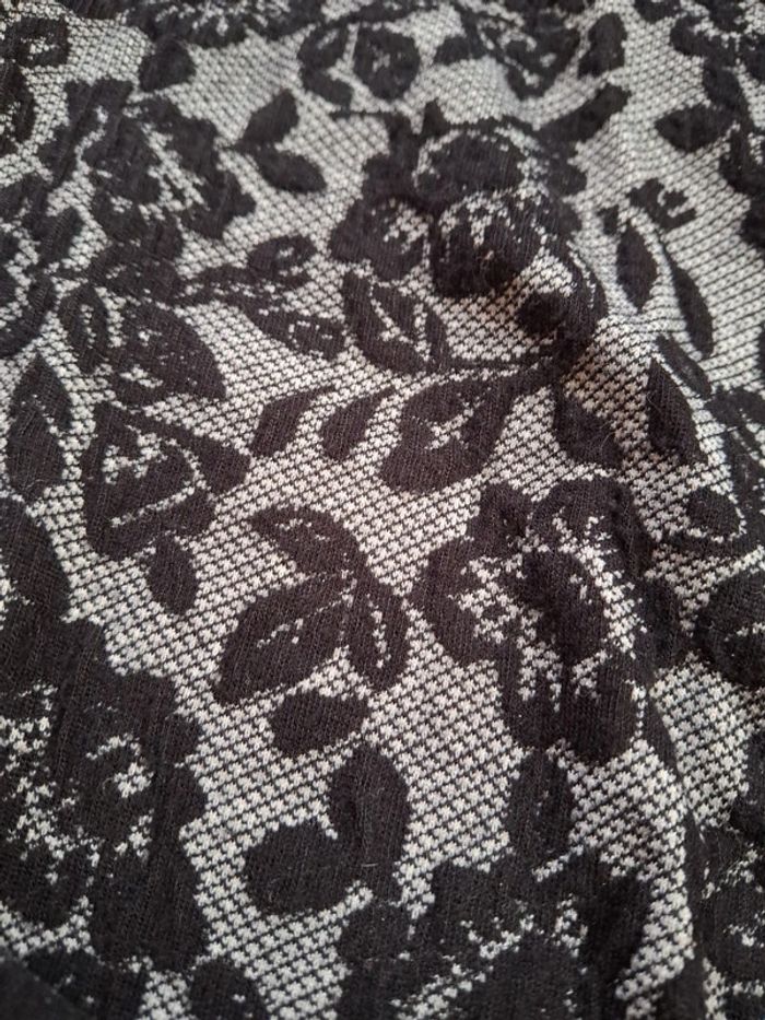 Leggings gris et noir fleur dentelle - photo numéro 4