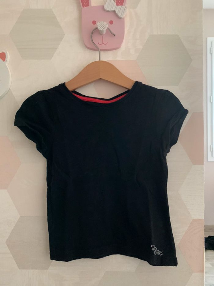 2 teeshirt 3 ans - photo numéro 2