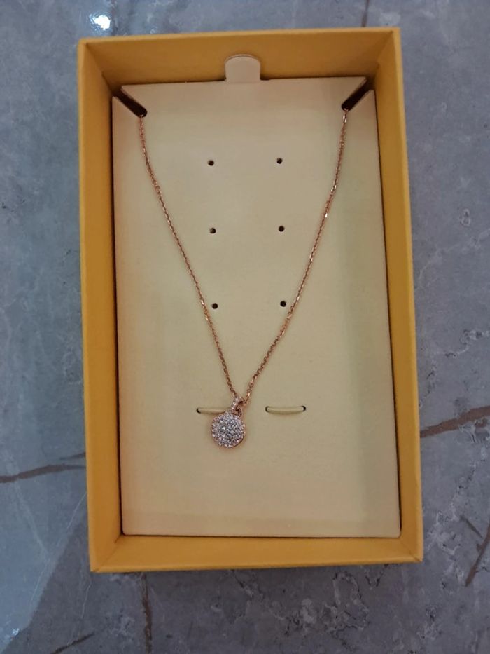 Collier pendentif swarovski