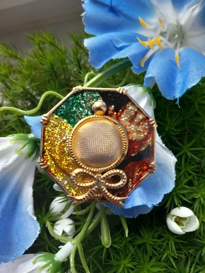 Broche vintage chic en forme de chapeau - photo numéro 2