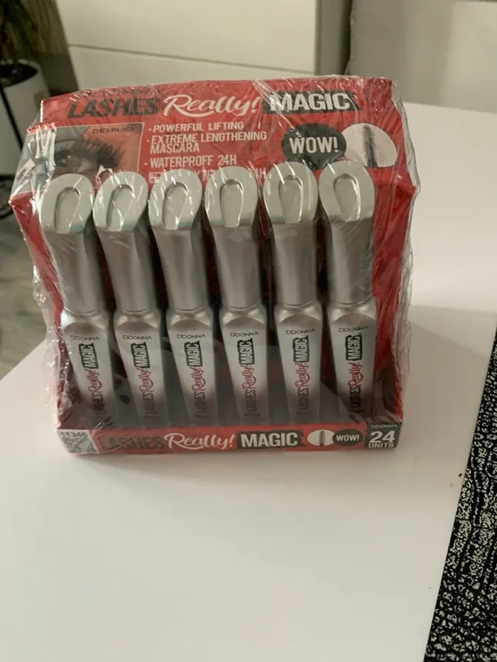Boite de mascara - photo numéro 4