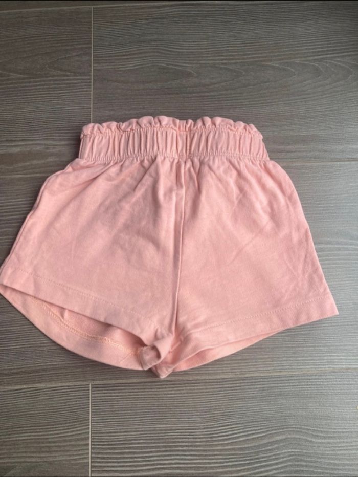 Short 2 ans - photo numéro 3