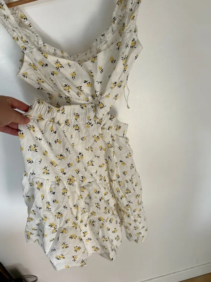 Robe fleurie - photo numéro 2