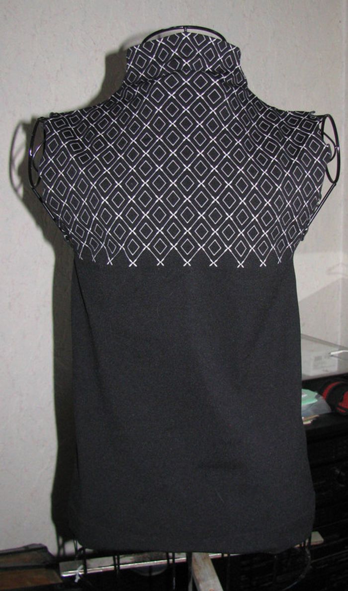 haut noir tu - photo numéro 2