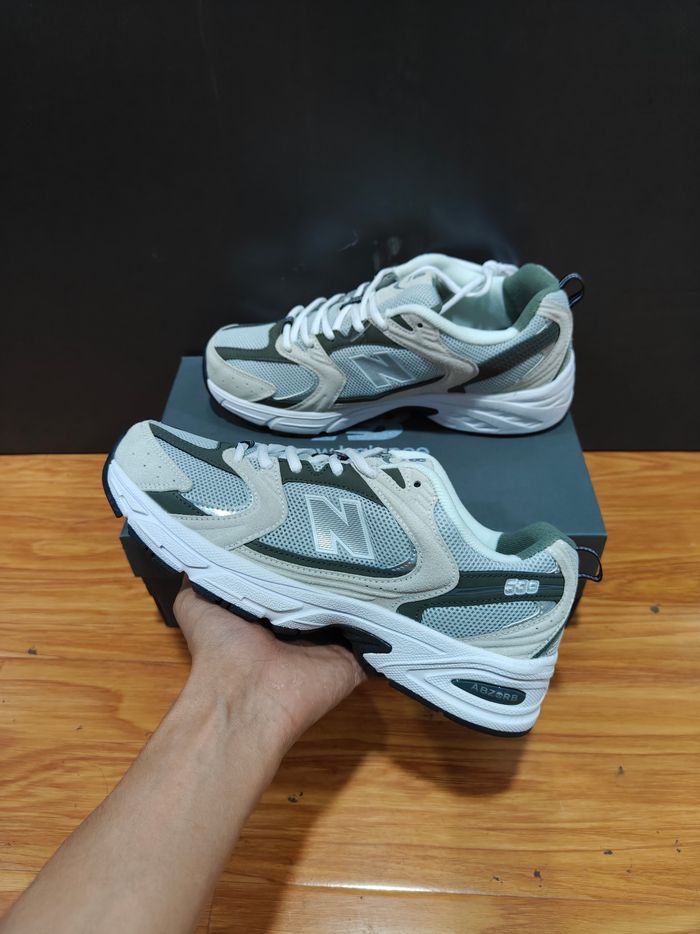 New Balance 530
Grey Matter Harbor Grey Taille 41.5 - photo numéro 3