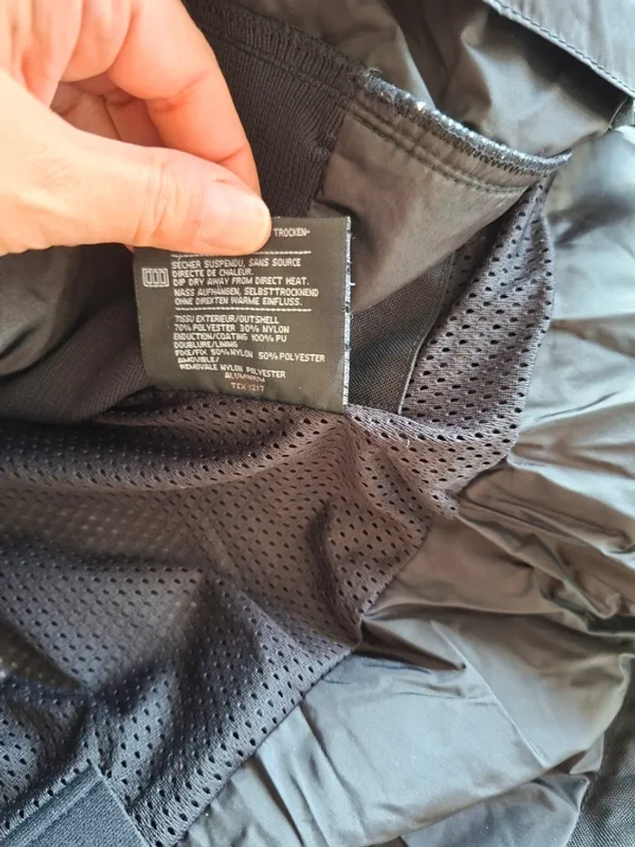 blouson de moto noir taille 1 , marque Bering avec protections épaules et dos - photo numéro 8