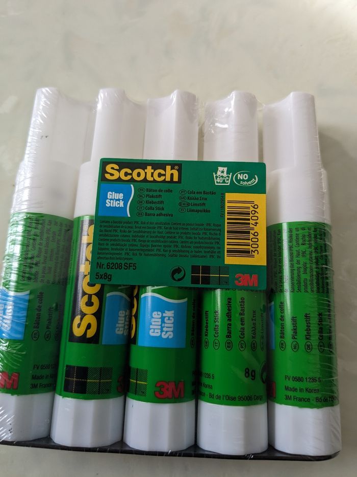 Lot de 5 tubes de colle blanche glue stick Scotch. 8 grs - photo numéro 2