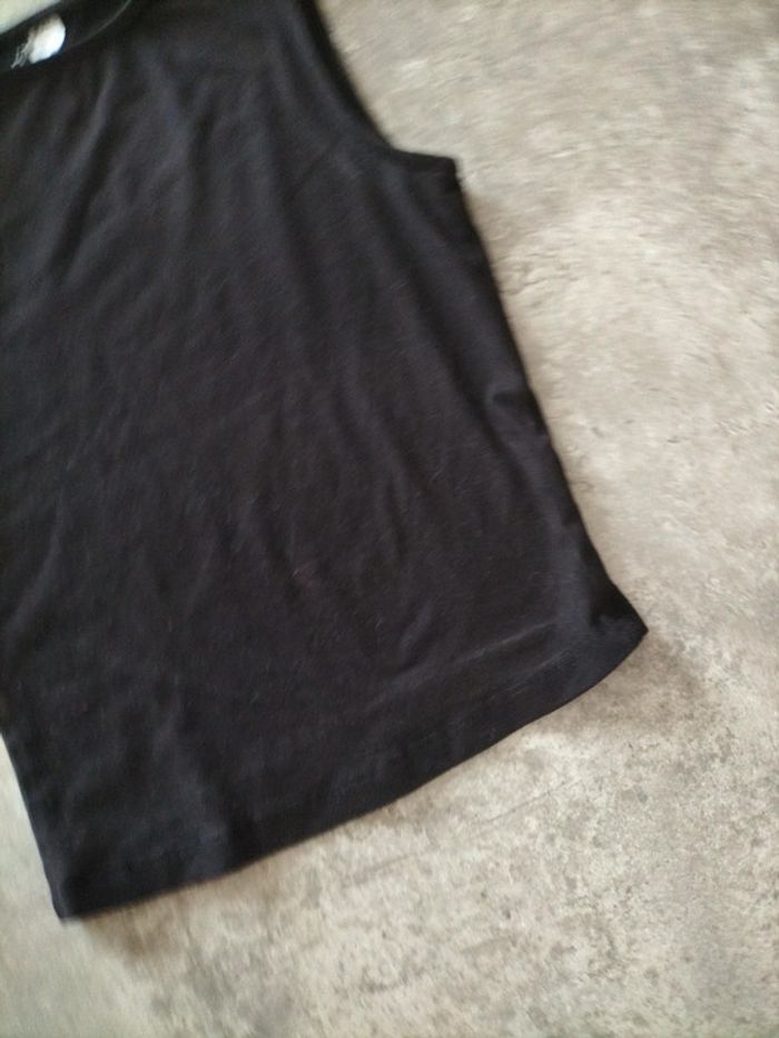 Top taille 34 divided - photo numéro 3