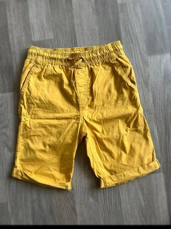 Très beau short orchestra taille 10 ans