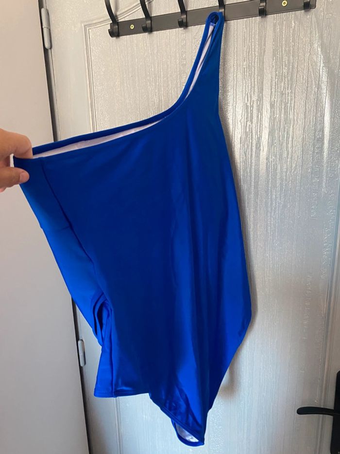 Maillot bain bleu - photo numéro 3