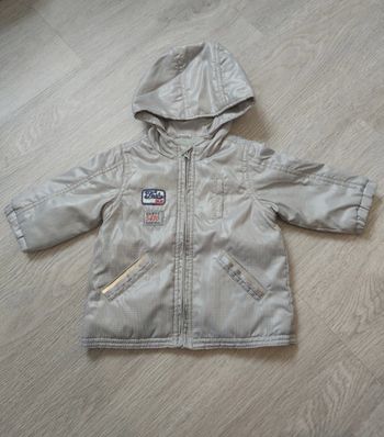 Petit blouson fin doublé jersey à capuche 

6 mois couleur grise