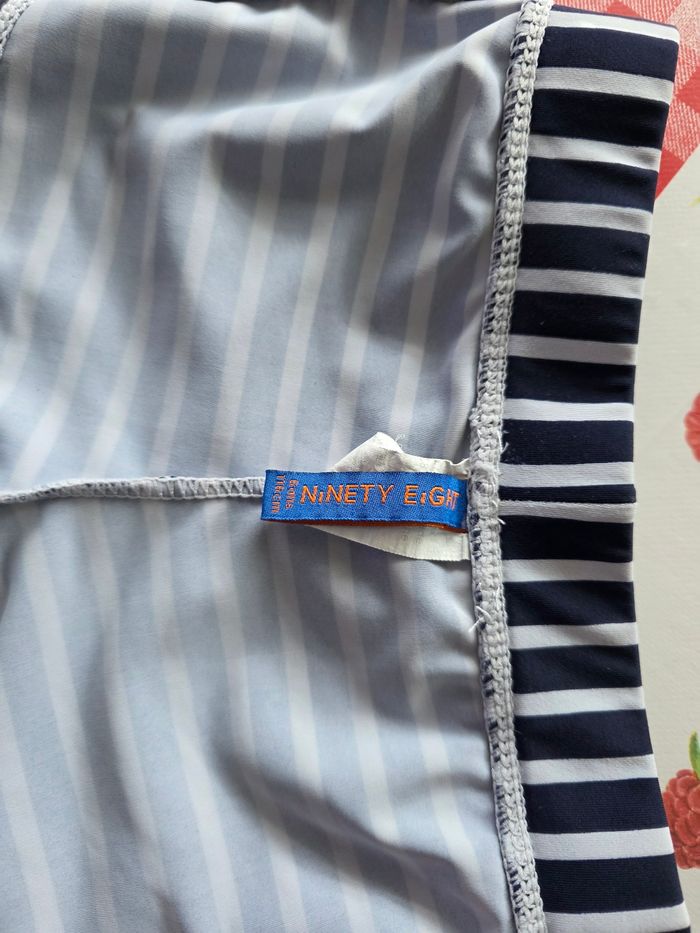 MAILLOT BAIN GARÇON BLEU MARINE/BLANC TAILLE 6ANS MARQUE NINETY EIGH - photo numéro 5