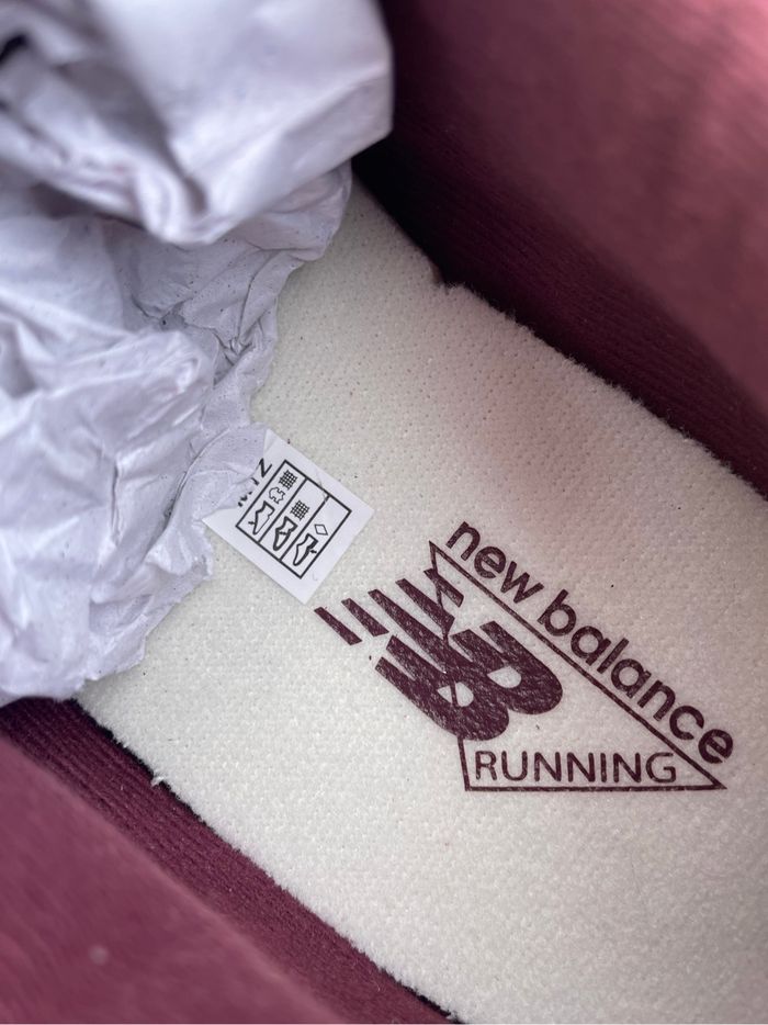 New Balance Burgundy Rouge Satin - Femme 39,5 - photo numéro 9