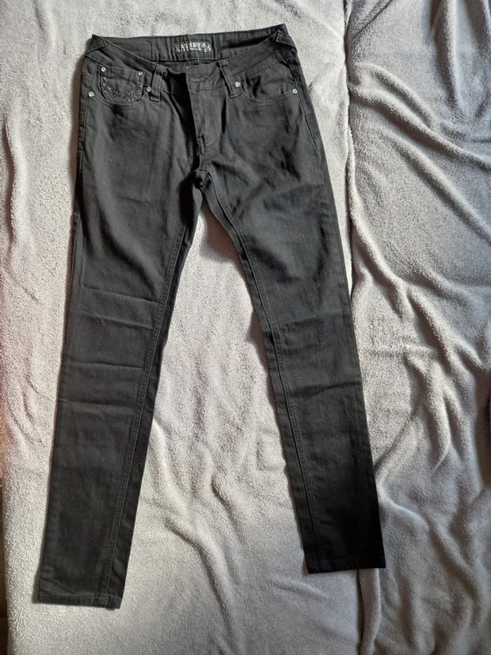 Jean taille 38 marque kendy's