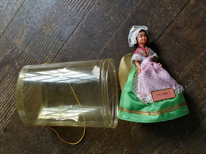 Poupée folklorique régionale de collection Poitou - photo numéro 7