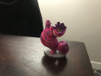 Figurine chat cheshire Alice au pays des merveilles disney