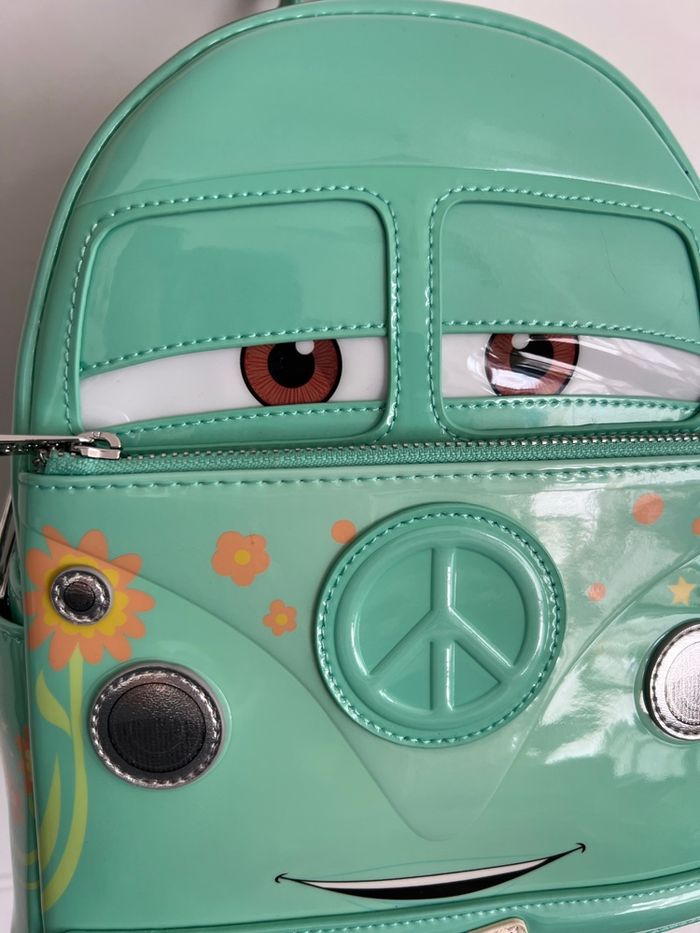Loungefly Fillmore cars Pixar Disney van - photo numéro 2