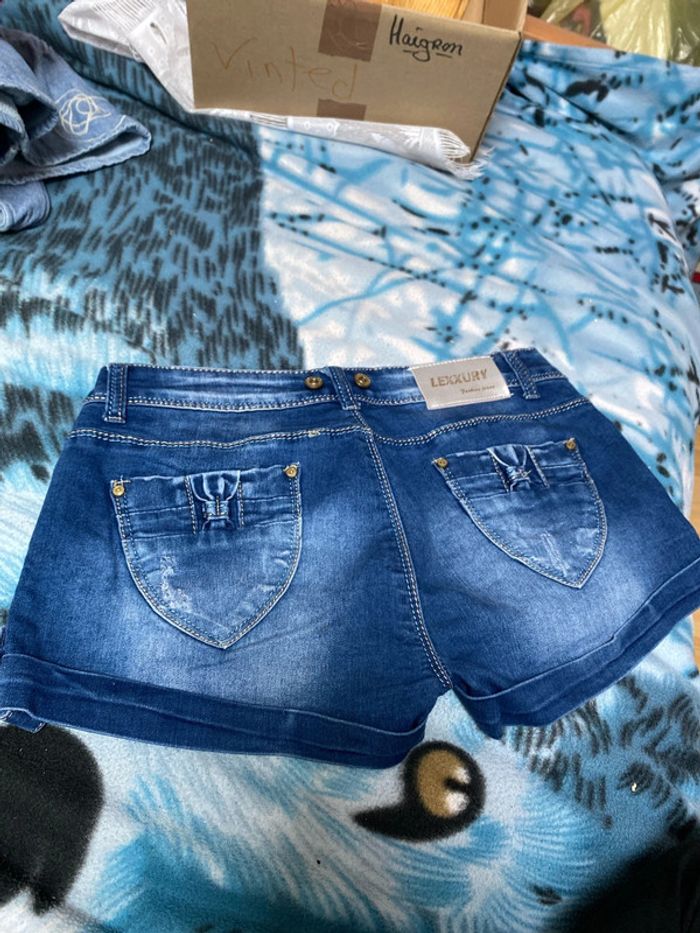 Short jean bleu Luxury taille 40 - photo numéro 5