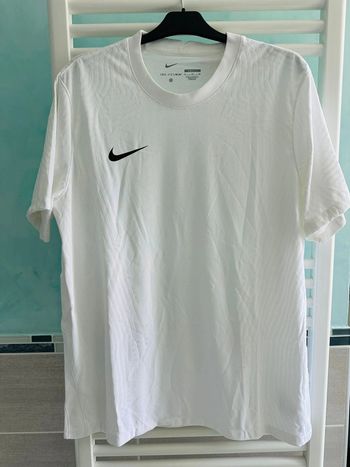 T-shirt Nike