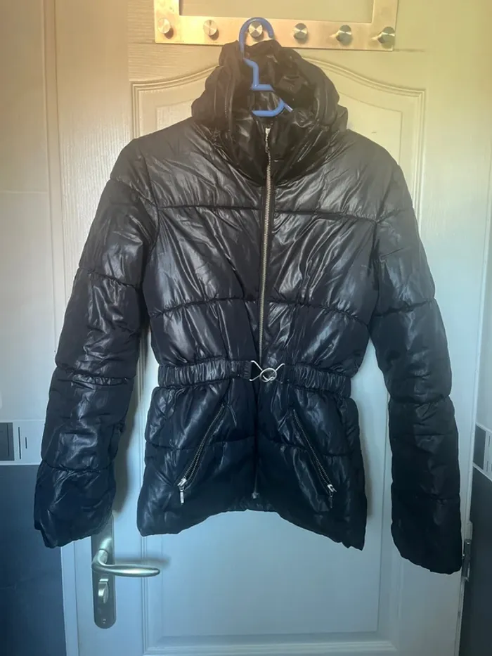 Veste d’hiver habillée H&M taille 34 noire