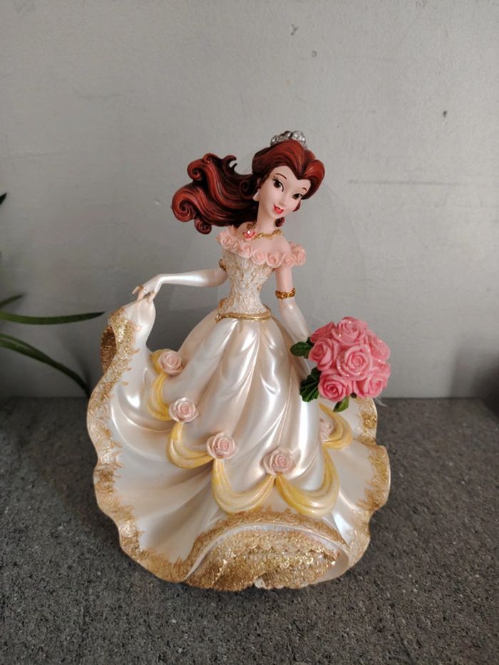 Figurine Disney showcase belle mariée haute couture