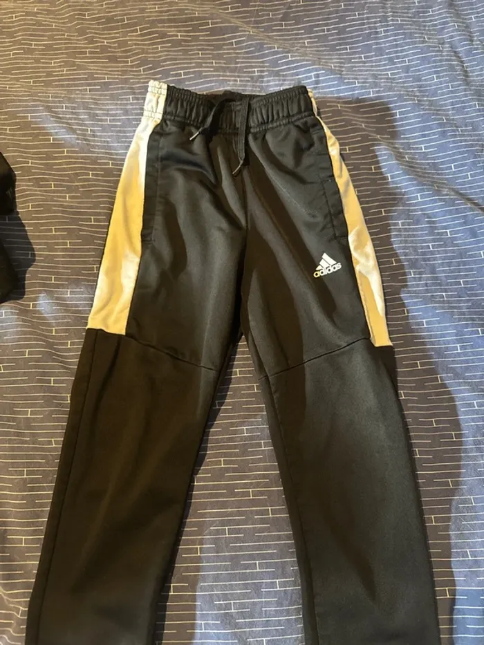 Jogging Adidas - photo numéro 2