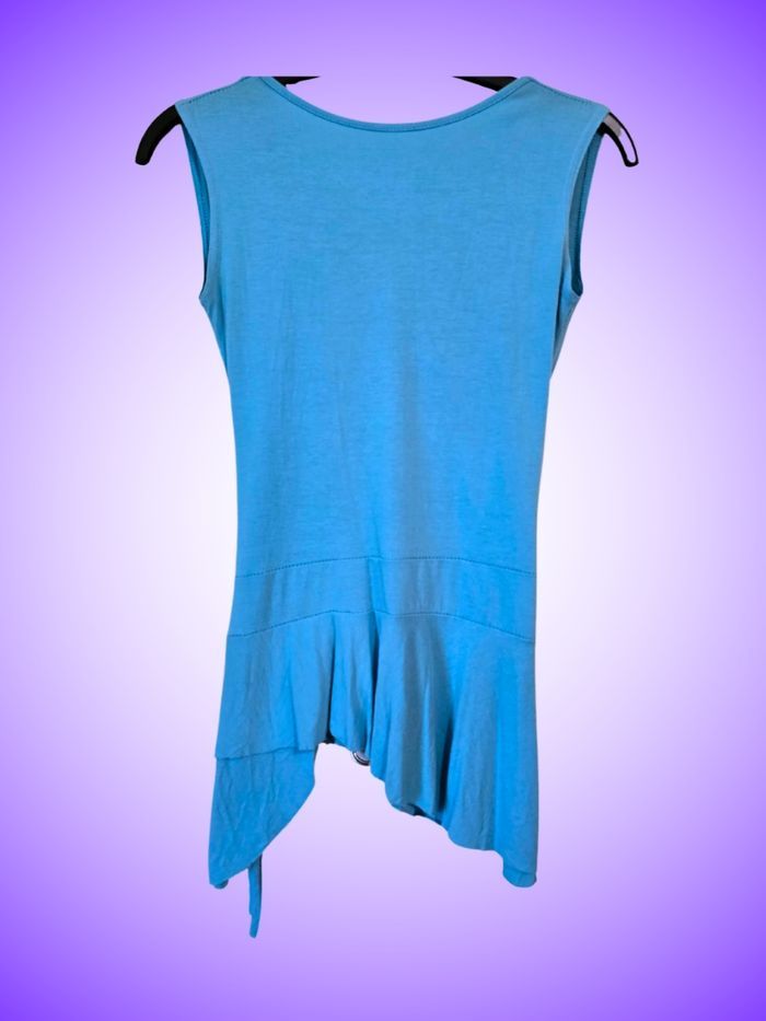 Top Cache-cœur Sans Manches – Décolleté V – Chaîne Métallique Amovible – Bleu Ciel / Turquoise – Taille 40 L – Très Bon État - photo numéro 2