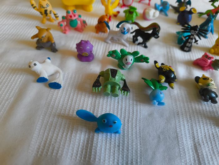 Lot figurines pokémon - photo numéro 3