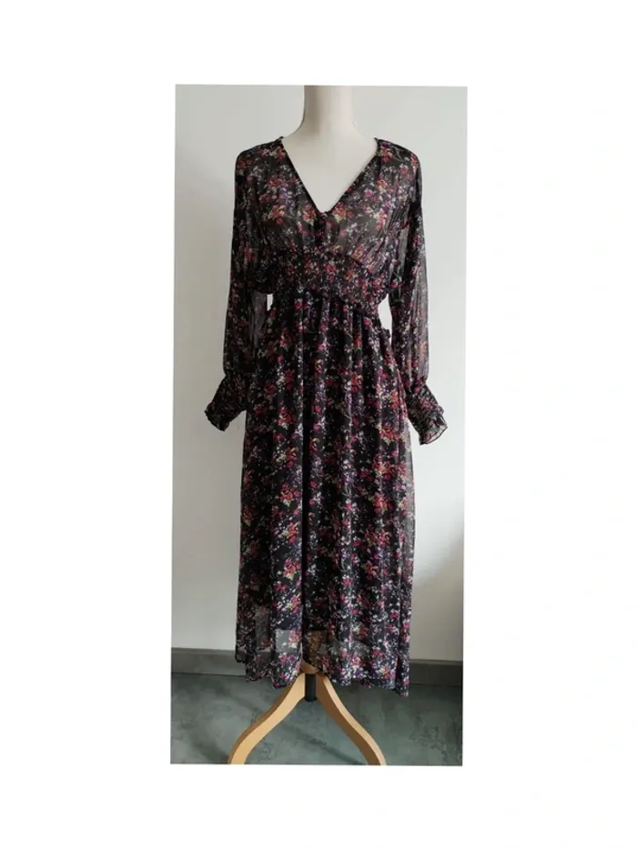 Robe fleurie Zara Taille M 🌸👗 - photo numéro 8