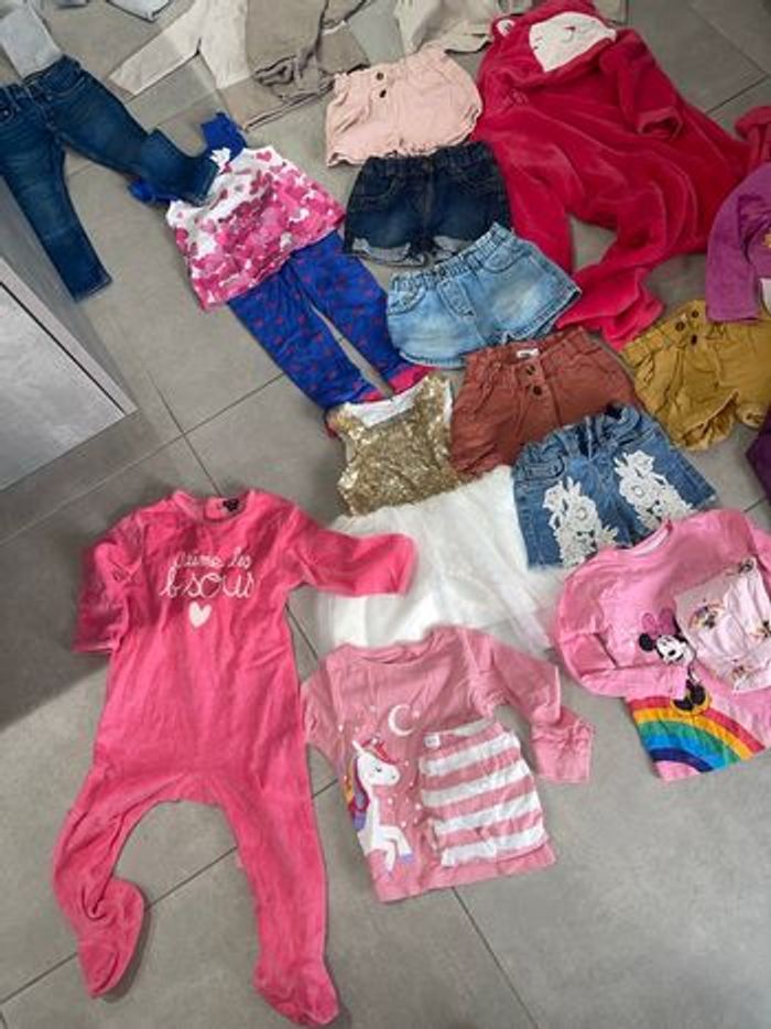 Lot 29 pièces 24 mois / 2 ans - photo numéro 4