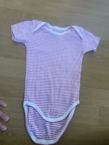 Body manches courtes fille 9 mois influx