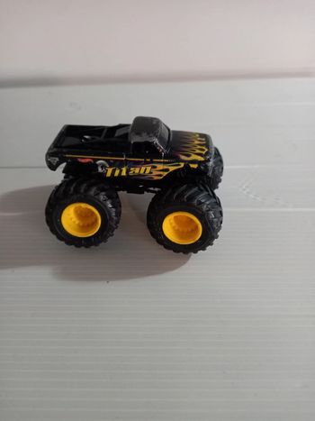 Hotwheel monster truck titan
