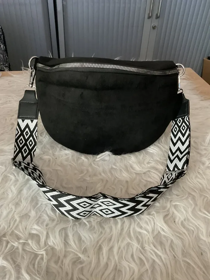 Sac banane en peau de pêche neuve