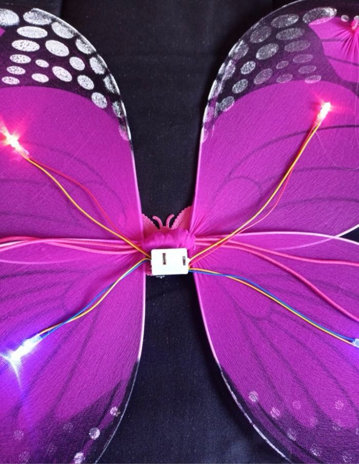 Déguisement papillon rose fushia LED - photo numéro 2