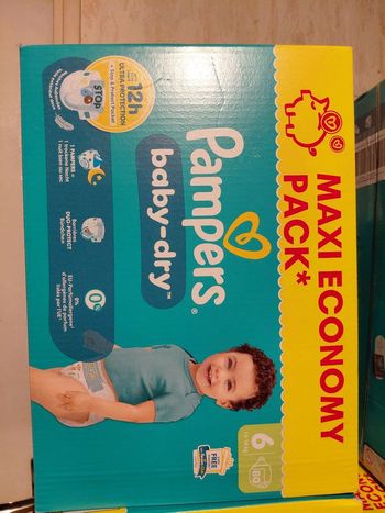 Couche pampers baby dry taille 6 